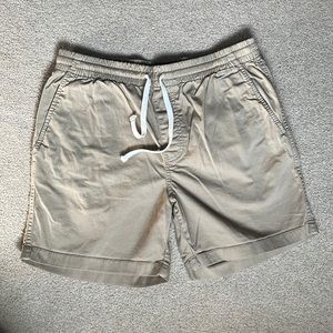 J. Crew 6” Khaki dock shorts sz Medium